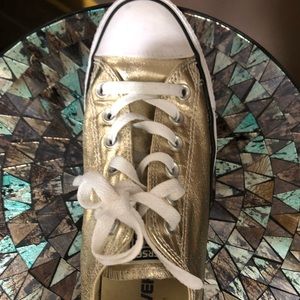 Women’s size 8 gold converse sneakers